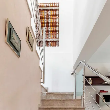 La Pineda Duplex Con Terraza Centrico En Sagaro Apartment *